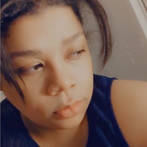 Meet your Posher, Lavina